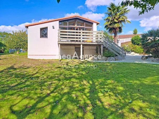 A vendre LONGèRE  8 PIECES 166 M2  MORTAGNE SUR SEVRE