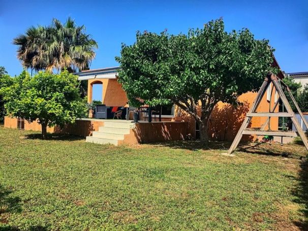 MAISON  7 PIECES 130 M2 BORD DE MER SAINT HIPPOLYTE