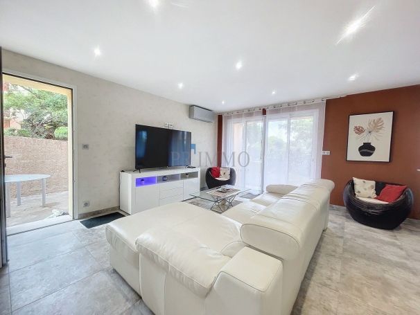 A louer APPARTEMENT NEUF T3 62 M2 TERRASSE BORD DE MER FREJUS Centre-ville