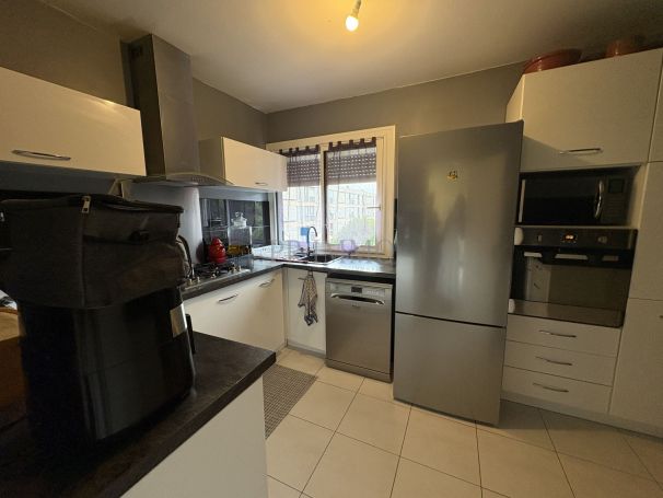 A louer APPARTEMENT T5 88 M2 BORD DE MER FREJUS