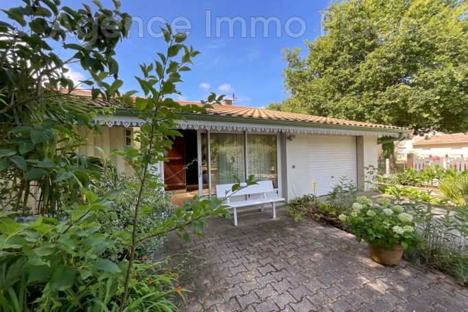 A vendre MAISON  4 PIECES 134 M2 BORD DE MER GRAYAN ET L HOPITAL campagne