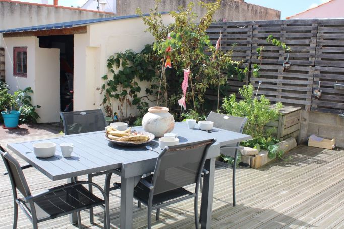 A vendre MAISON  4 PIECES 100 M2 BORD DE MER SAINT GILLES CROIX DE VIE