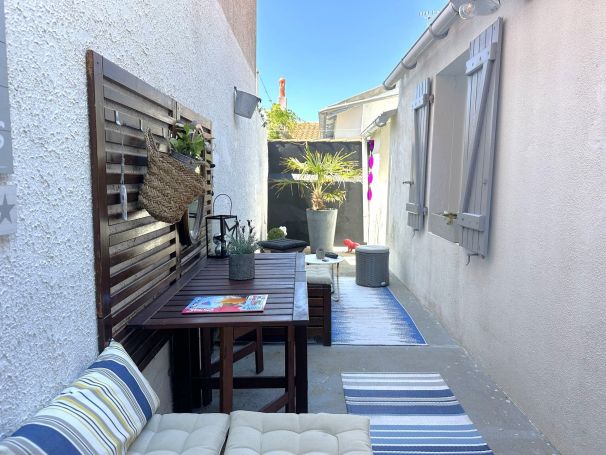 A vendre MAISON  2 PIECES 44 M2 BORD DE MER SAINT GILLES CROIX DE VIE