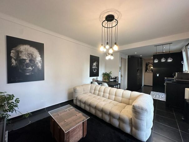 A louer APPARTEMENT T2 45 M2 TERRASSE BORD DE MER NICE
