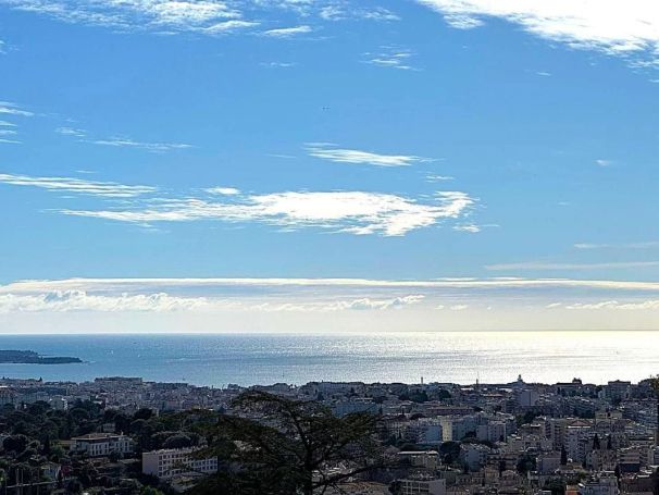 A louer APPARTEMENT T4 131 M2 TERRASSE VUE MER LE CANNET