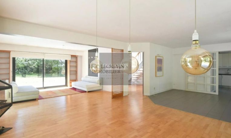 A louer MAISON  5 PIECES 170 M2  STELLA