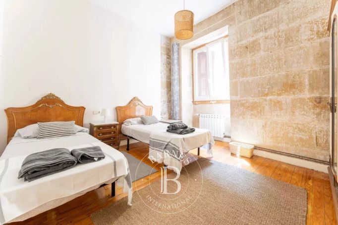 A louer APPARTEMENT T6 85 M2  SAN SEBASTIáN