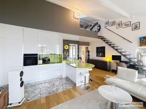 A louer LOFT DUPLEX NEUF T2 55 M2 BORD DE MER NICE