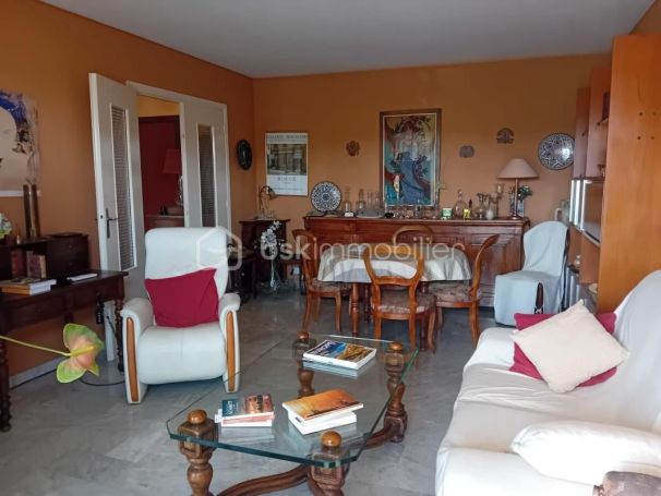 A louer APPARTEMENT T3 84 M2 TERRASSE BORD DE MER SAINT LAURENT DU VAR