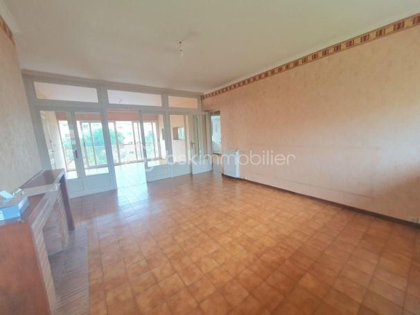 A louer APPARTEMENT T4 95 M2  BEZIERS