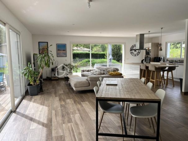 A louer MAISON  CONTEMPORAINE BORD DE MER GRAYAN ET L HOPITAL