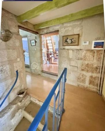 A louer MAISON  DE MAîTRE  LUNEL VIEL