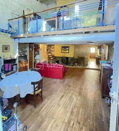 A louer MAISON  DE MAîTRE  LUNEL VIEL