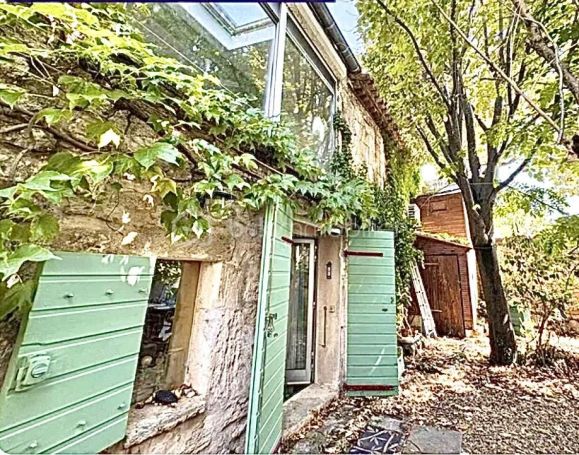 A louer MAISON  DE MAîTRE  LUNEL VIEL