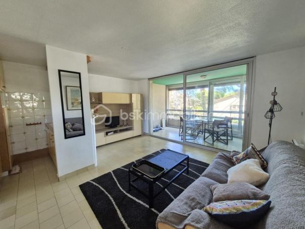 A louer APPARTEMENT T3 50 M2 BORD DE MER HYERES