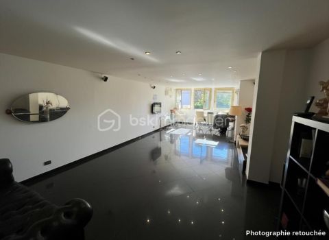 A louer APPARTEMENT T3 115 M2 TERRASSE BORD DE MER MANDELIEU LA NAPOULE