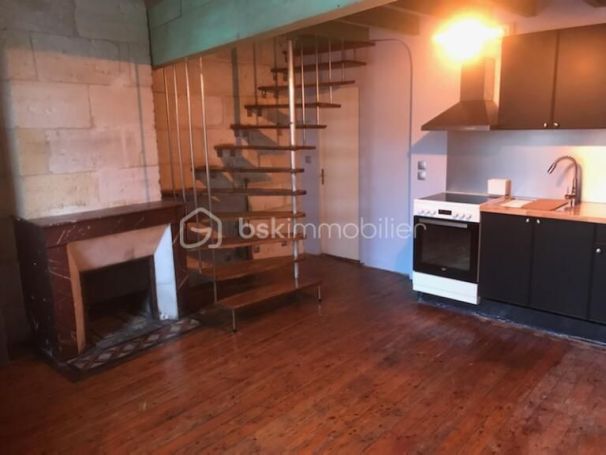 A louer APPARTEMENT T3 96 M2  BORDEAUX
