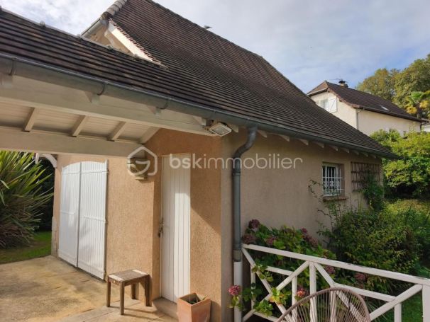 A louer MAISON  4 PIECES 131 M2  GAN