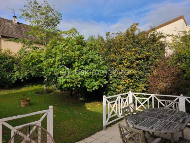 A louer MAISON  4 PIECES 131 M2  GAN