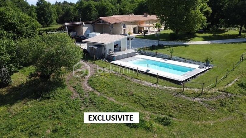 A louer LONGèRE  10 PIECES 379 M2  SAINT ANDRE DE CUBZAC