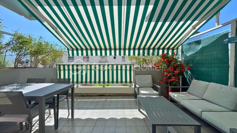 A louer APPARTEMENT T2 54 M2 TERRASSE BORD DE MER ANTIBES