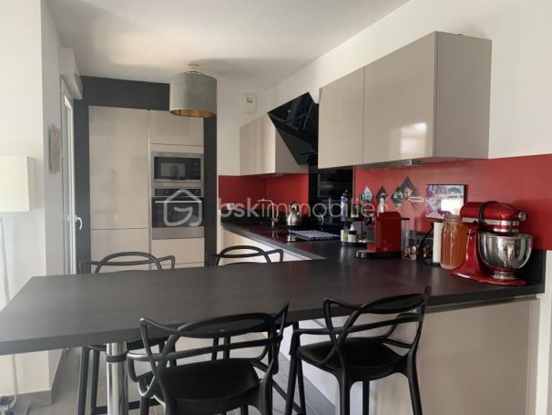 A louer APPARTEMENT T3 66 M2 TERRASSE BORD DE MER LATTES