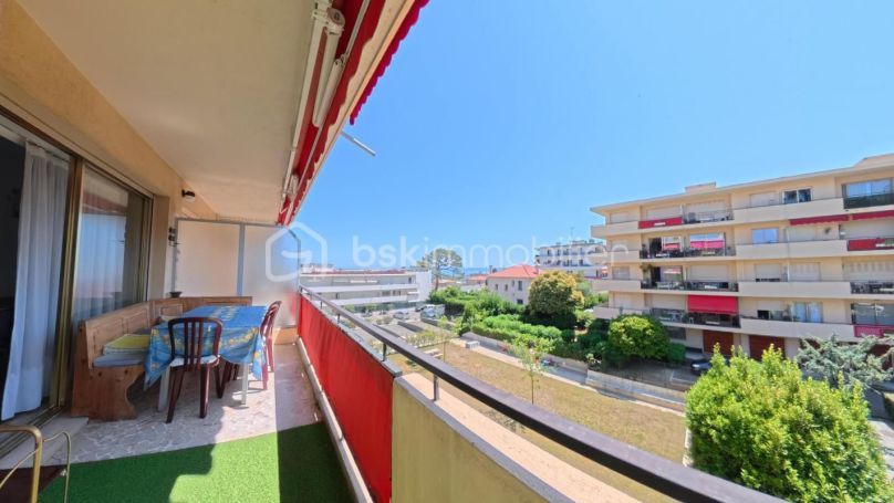 A louer APPARTEMENT T3 75 M2 TERRASSE VUE MER ANTIBES