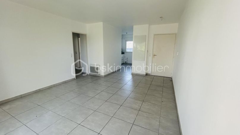 A louer APPARTEMENT T3 57 M2 TERRASSE  LA VALETTE DU VAR