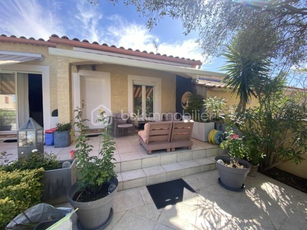 A louer MAISON  5 PIECES 111 M2 BORD DE MER LATTES