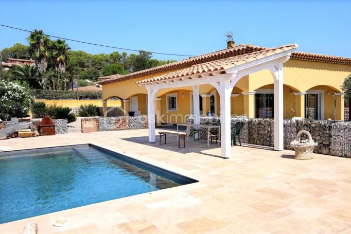 A louer MAISON  13 PIECES 190 M2  LA CRAU