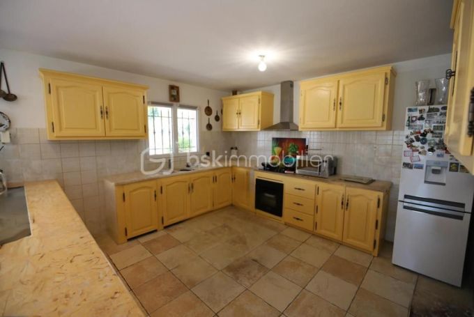 A louer MAISON  13 PIECES 190 M2  LA CRAU