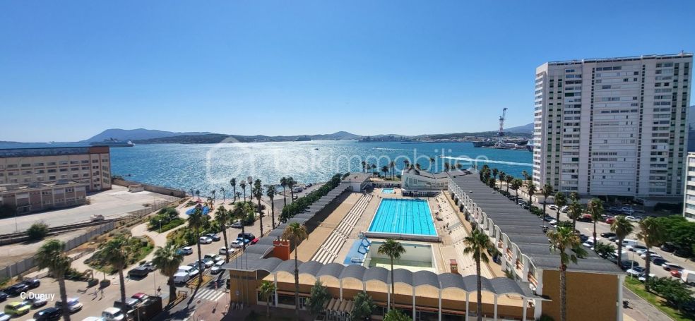 A louer APPARTEMENT T4 90 M2 VUE MER TOULON
