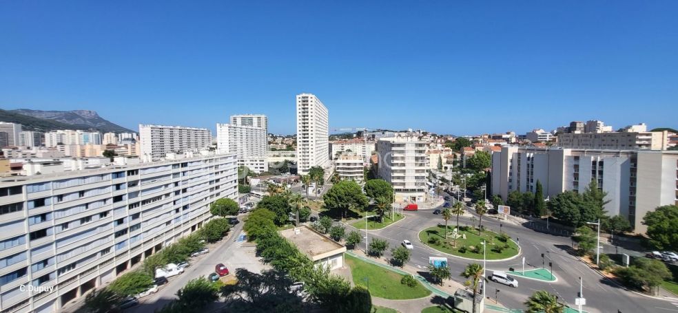 A louer APPARTEMENT T4 90 M2 VUE MER TOULON
