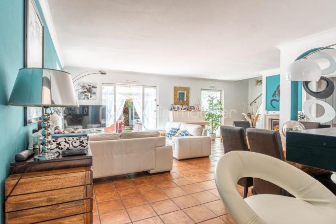 A louer MAISON  6 PIECES 124 M2 BORD DE MER HYERES