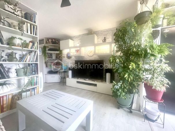 A louer APPARTEMENT T2 30 M2 VUE MER SIX FOURS LES PLAGES