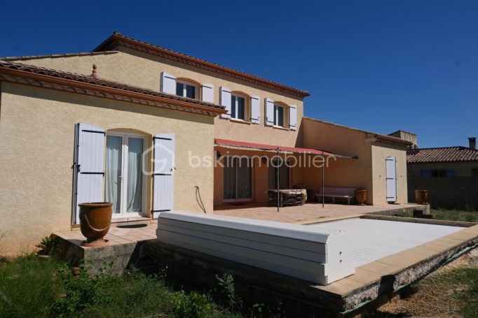A louer MAISON  7 PIECES 210 M2  CANET
