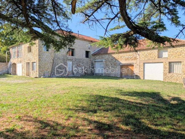 A louer APPARTEMENT T4 116 M2  SAINT JULIEN DE PEYROLAS