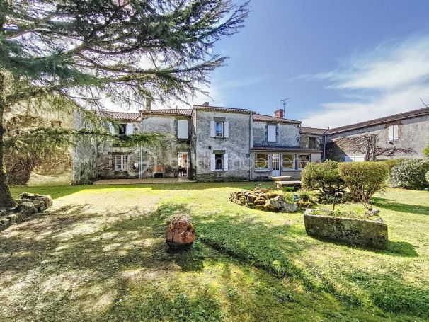 A louer MAISON  DE MAîTRE  BEAUFOU