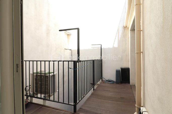 A louer APPARTEMENT DUPLEX T4 71 M2 TERRASSE  SAINT ANDRE DE SANGONIS