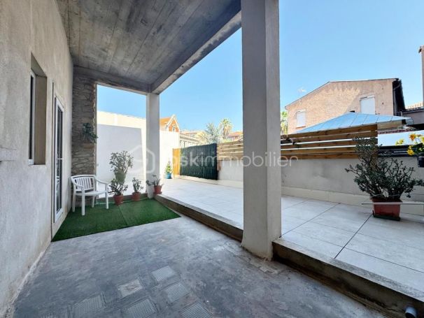 A louer APPARTEMENT T3 60 M2 TERRASSE BORD DE MER HYERES