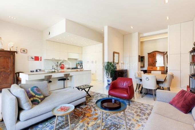 A louer APPARTEMENT T3 97 M2 BORD DE MER CANNES
