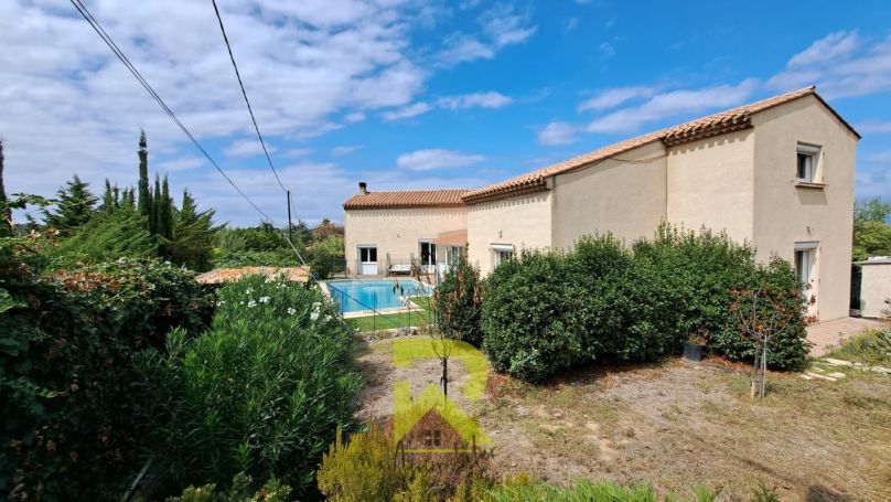 A louer MAISON  7 PIECES 200 M2  NEVIAN