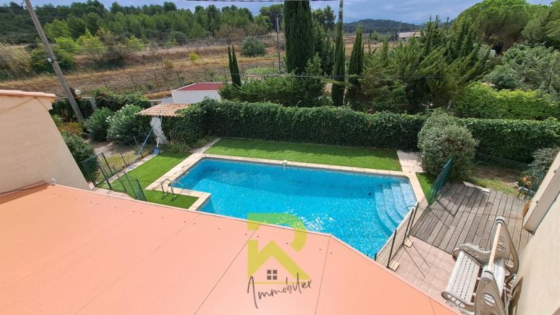 A louer MAISON  7 PIECES 200 M2  NEVIAN