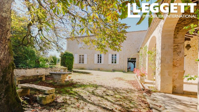 A louer MAISON  DE MAîTRE  LANGON