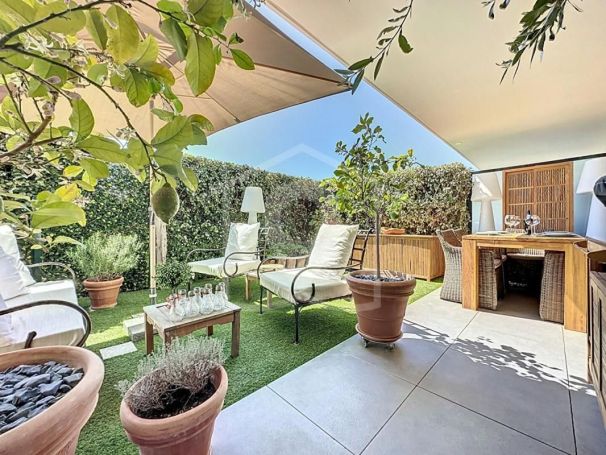 A louer APPARTEMENT T2 48 M2 TERRASSE BORD DE MER ANTIBES