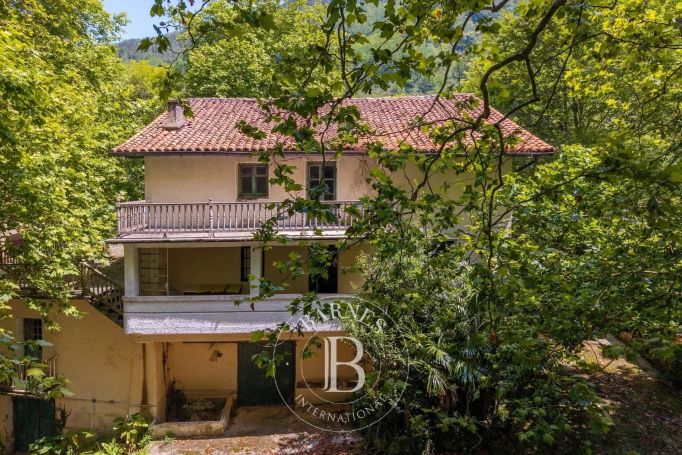 A vendre MAISON  1 PIECES 654 M2  HERNANI