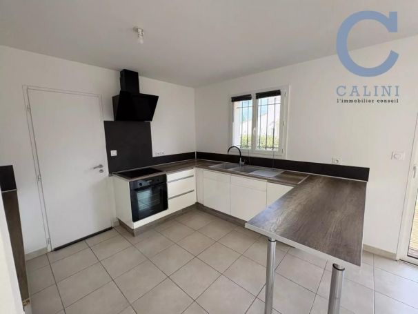 A louer MAISON  4 PIECES 86 M2  SAINT GENIES DE MALGOIRES