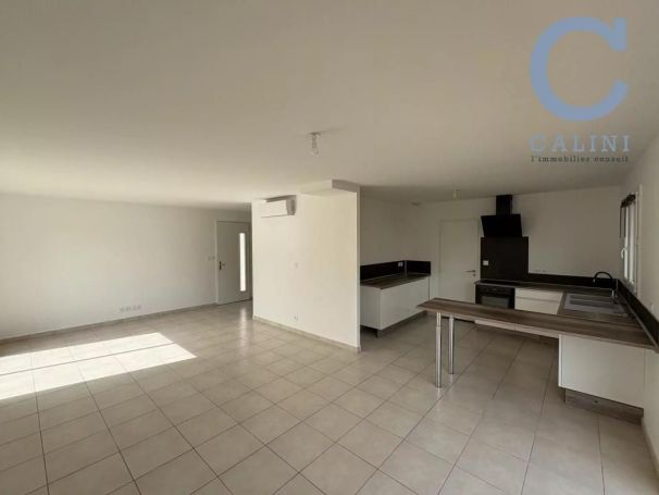 A louer MAISON  4 PIECES 86 M2  SAINT GENIES DE MALGOIRES