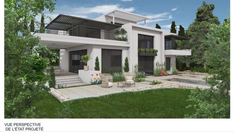 A louer MAISON  8 PIECES 455 M2 BORD DE MER GRIMAUD