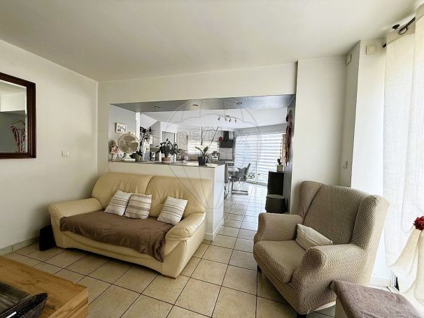 A vendre APPARTEMENT DUPLEX T3 93 M2 PLAGE à PIED SAINT PALAIS SUR MER